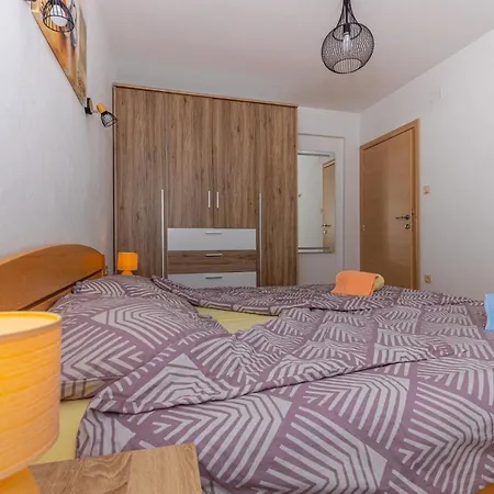 In 41379 Apartment *
