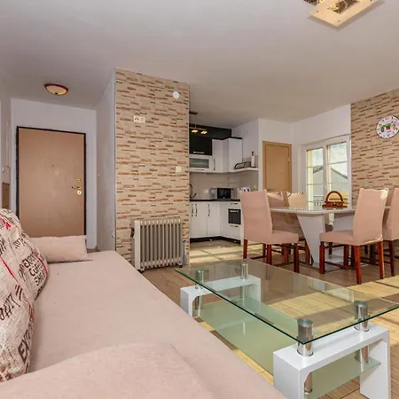 Apartment In 41379