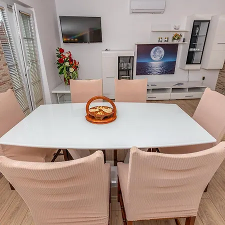 In 41379 Apartment *