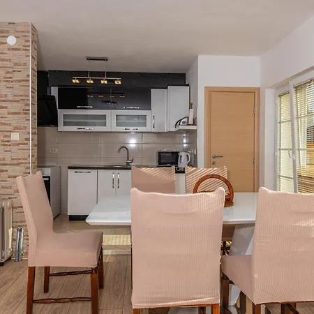 In 41379 Apartment *